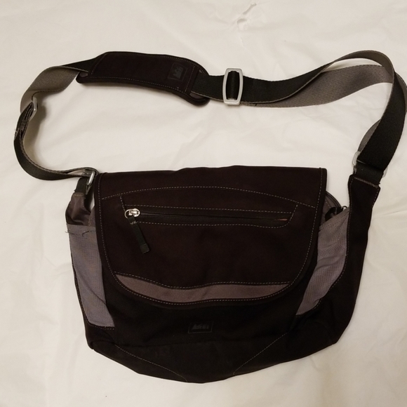 rei handbags